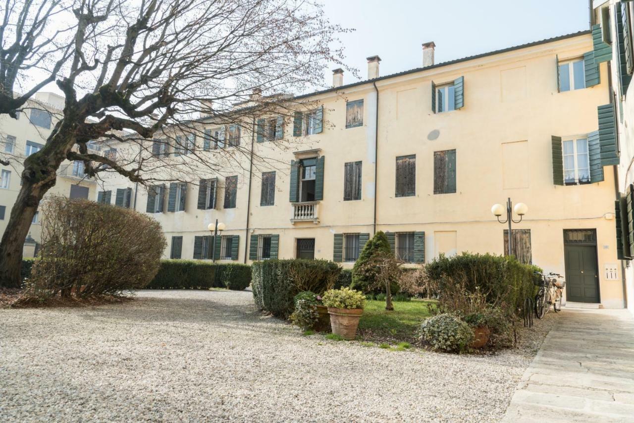 Apartament Catoo Dimora Di Design Park In Palazzo Nobiliare Al Duomo Padwa Zewnętrze zdjęcie