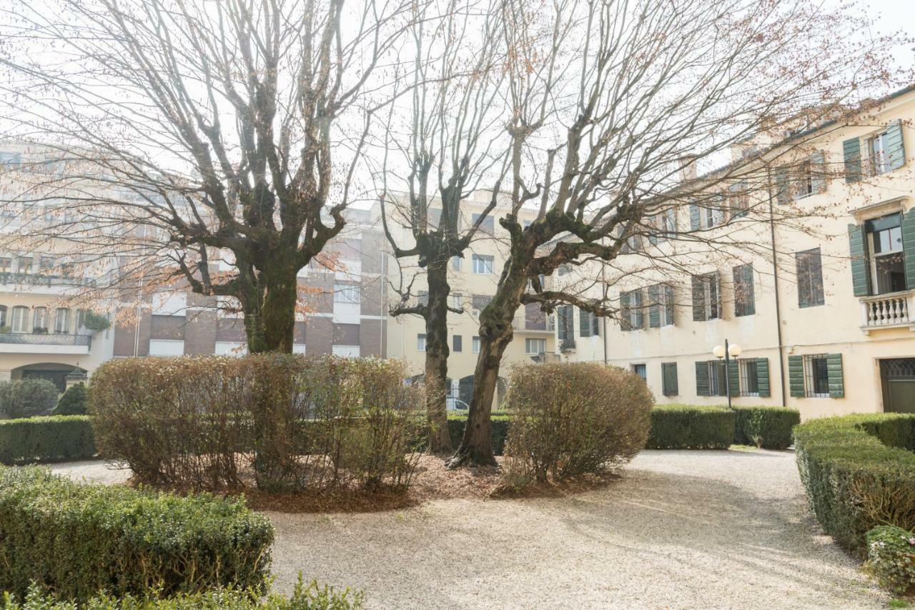 Apartament Catoo Dimora Di Design Park In Palazzo Nobiliare Al Duomo Padwa Zewnętrze zdjęcie